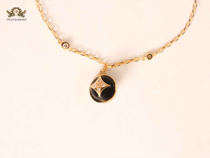 Alphabet L & V Lunar Charm black bracelet