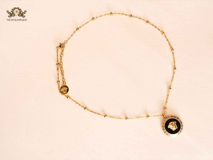 Medusa necklace black