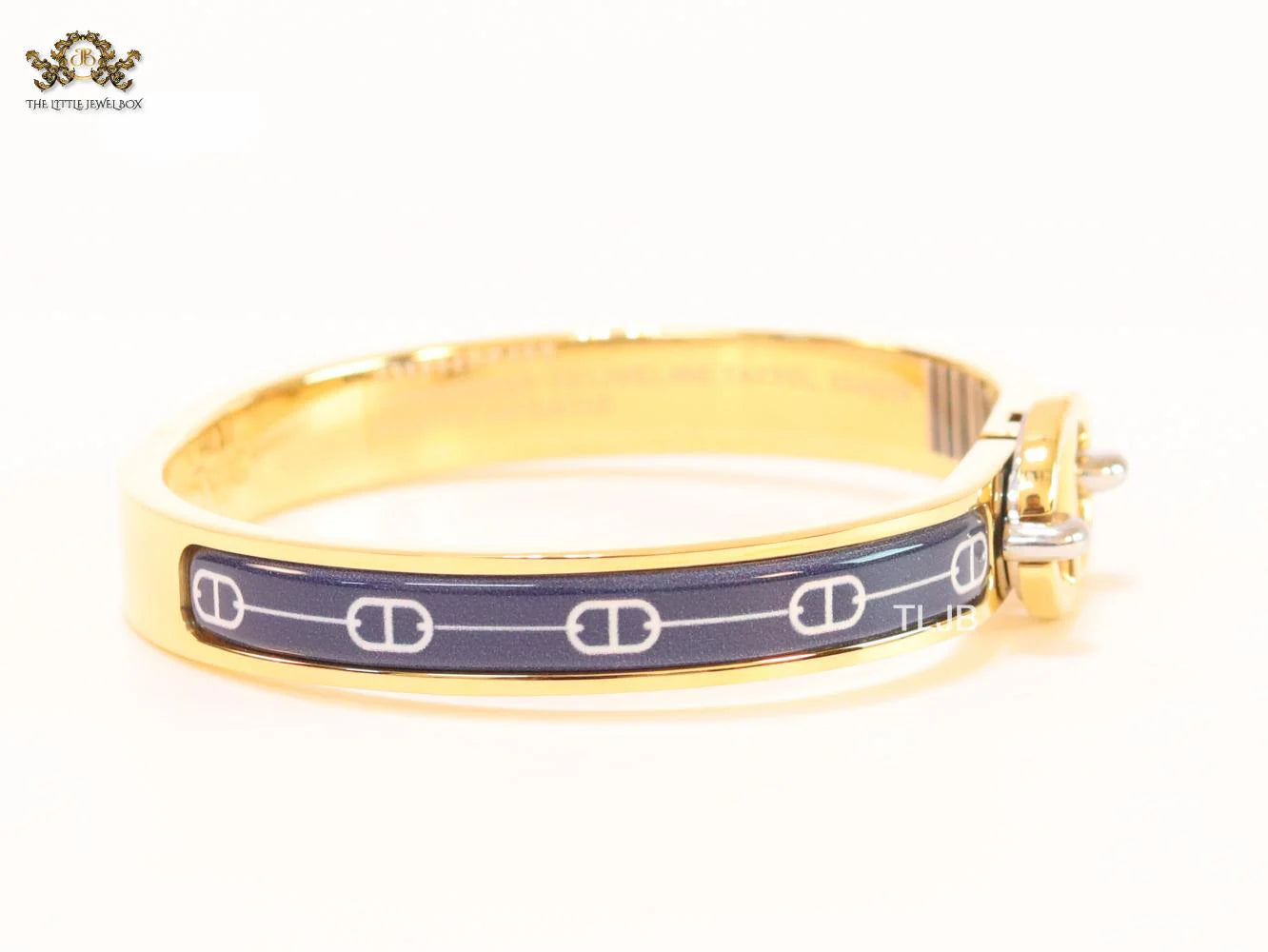 Alphabet H seek bracelet with blue print