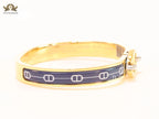 Alphabet H seek bracelet with blue print