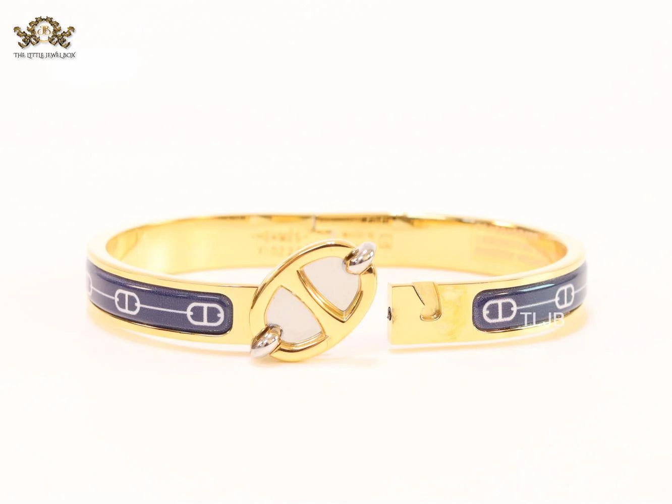 Alphabet H seek bracelet with blue print