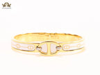 Alphabet H seek bracelet with white print
