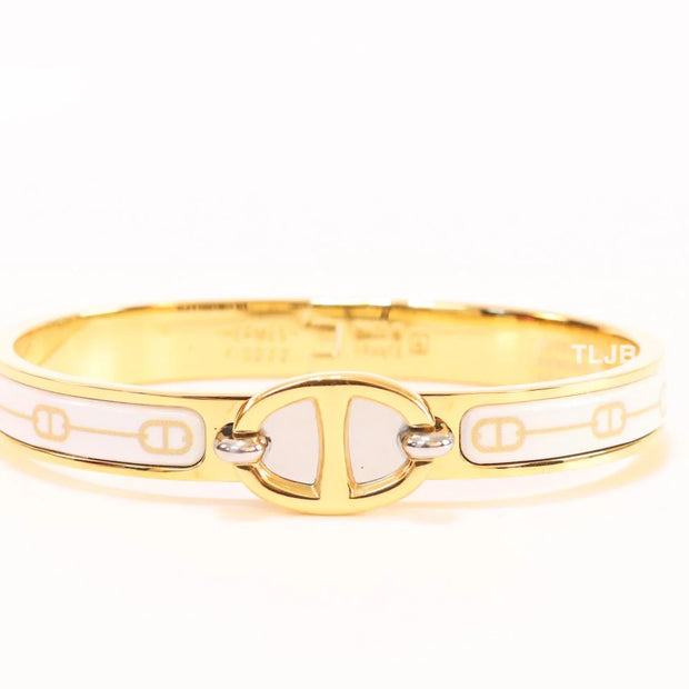 Alphabet H seek bracelet with white print