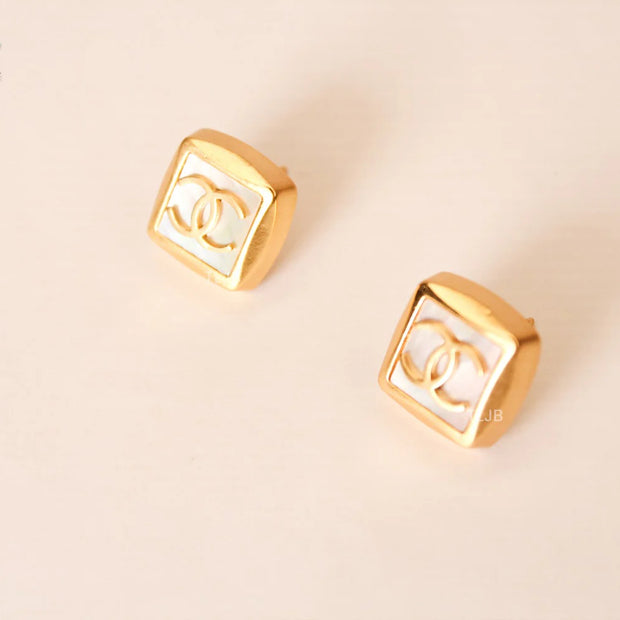 twin c MOP square Stud earrings