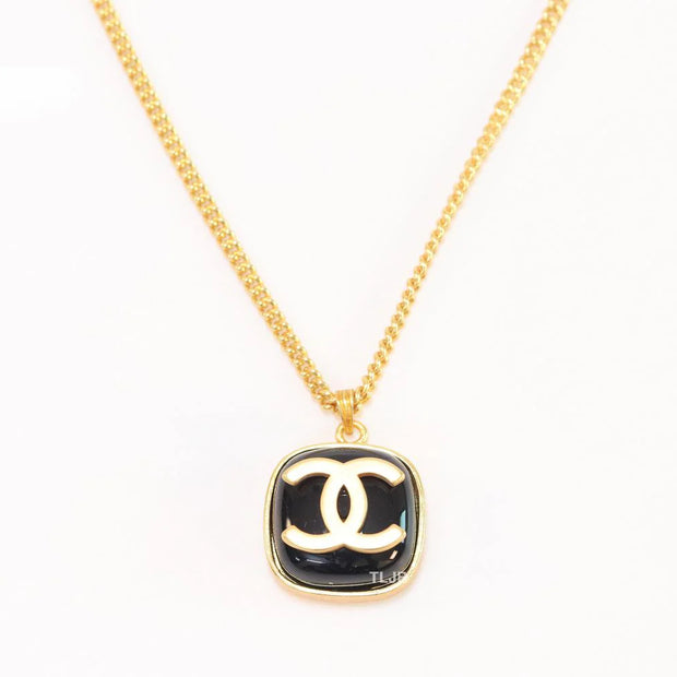 Double C black enamel gold square chain