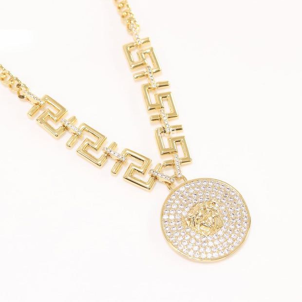 Medusa round pendant with gold link chain
