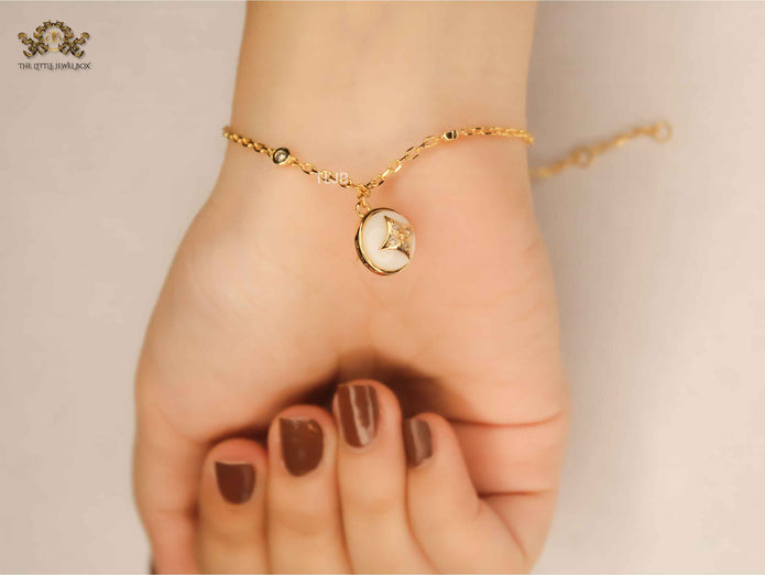 Alphabet L & V Lunar Charm white bracelet