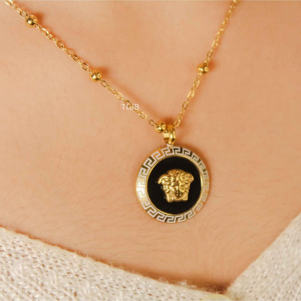 Medusa necklace black
