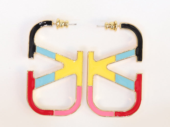 Alphabet V multicolour hoops