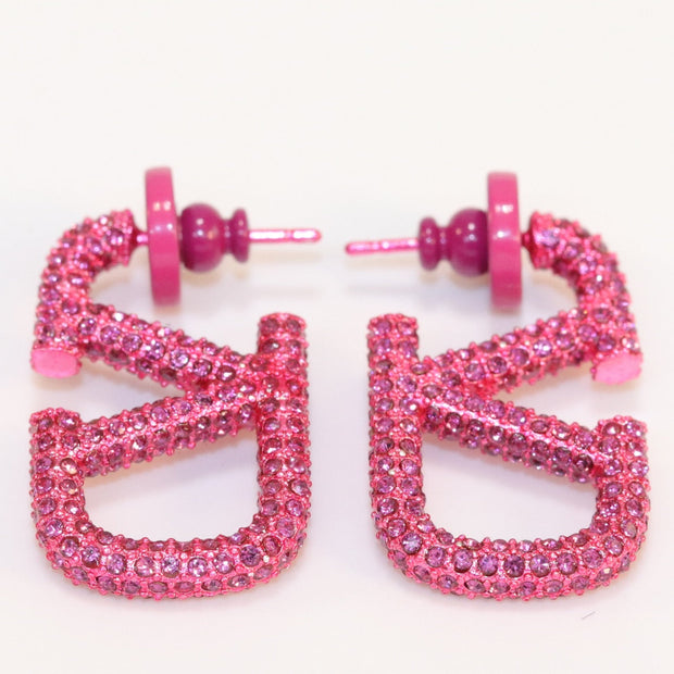 Alphabet V pink cz rectangular hoops 29 mm