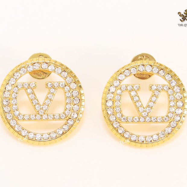 Alphabet V round CZ studs