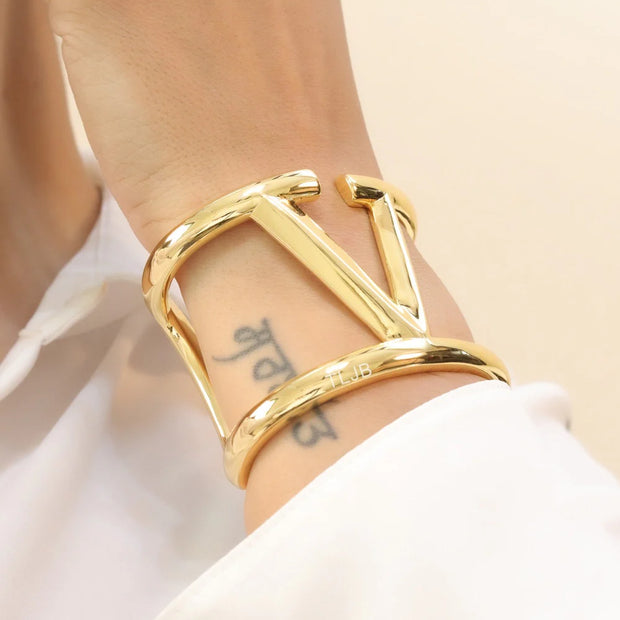 Alphabet V gold plated open bracelet