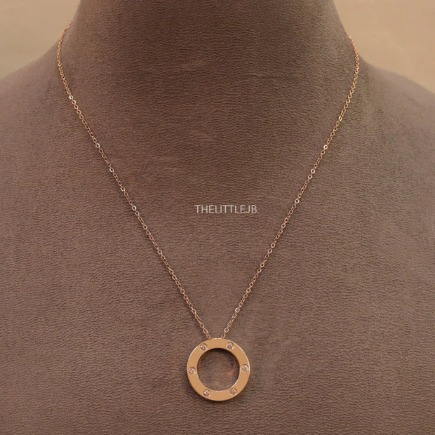 Rose gold plated disc shape pendant necklace with cz