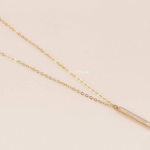 Gold plated necklace with Column Cube MOP pendant