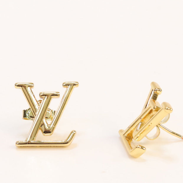 Alphabet L and V studs