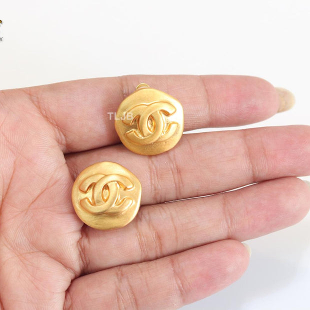 Double C gold clip on studs- small