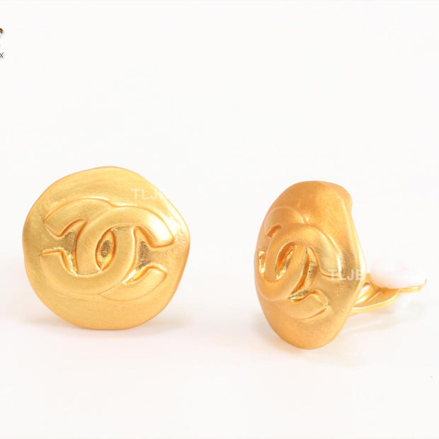 Double C gold clip on studs- small