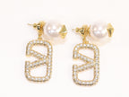 Alphabet V gold cz pearl drops