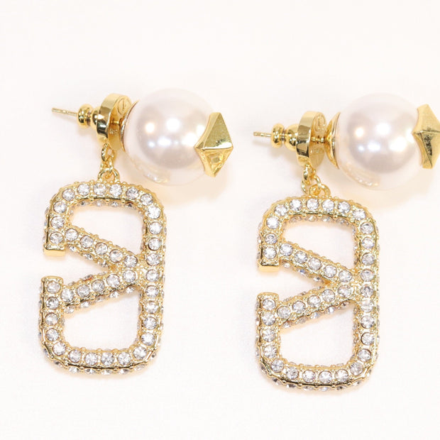 Alphabet V gold cz pearl drops