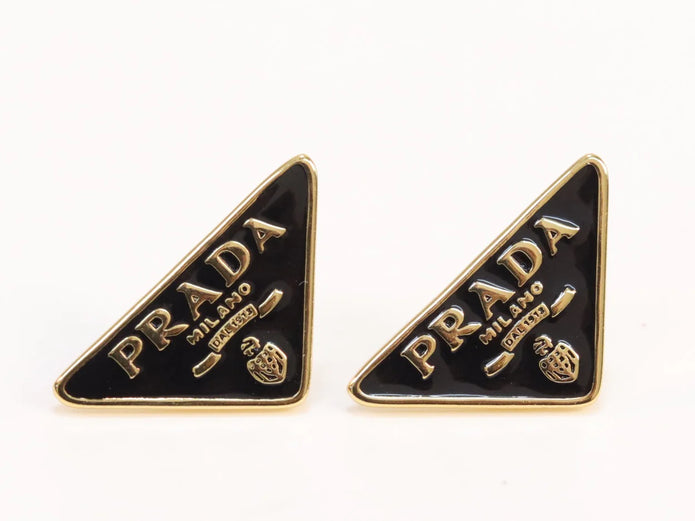 Alphabet P Black & gold enamel studs