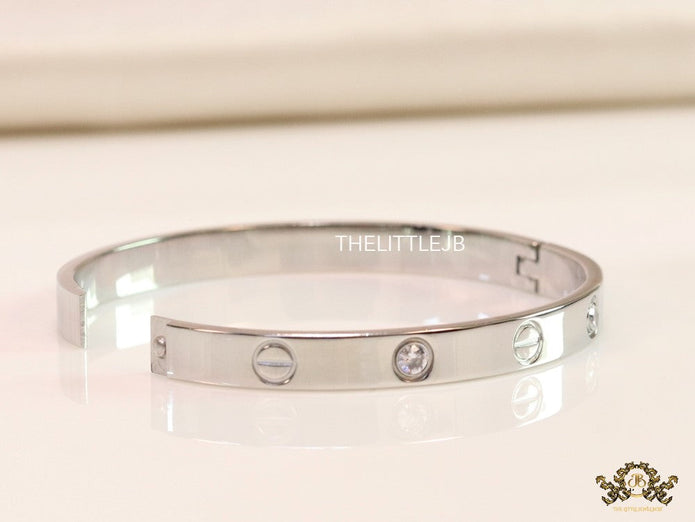 Men's platinum Screw and diamond oval shaped openable bracelets