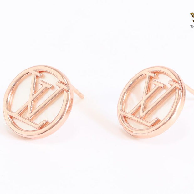 Alphabet L rose gold round studs 16 mm