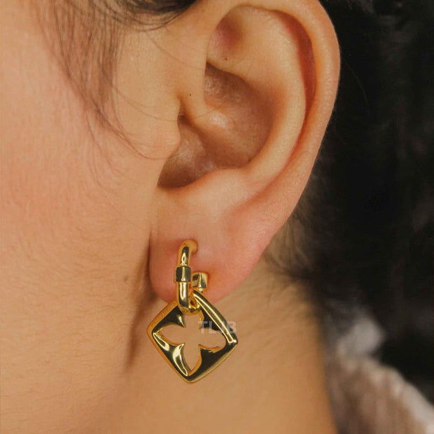 Alphabet L&V Gold petal motif dangle