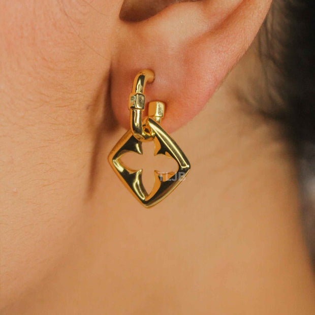 Alphabet L&V Gold petal motif dangle