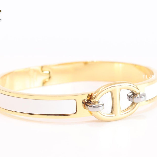 Alphabet H white sleek bracelet