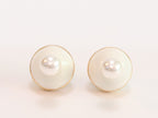 White pearls gold motif studs