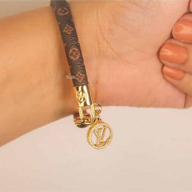 Alphabet L&V golden logo charm monogram leather bracelet