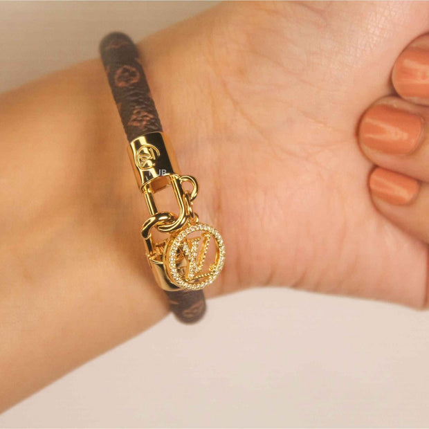 Alphabet L&V golden logo charm monogram leather bracelet