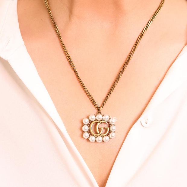 Rustic double g with pearls chain