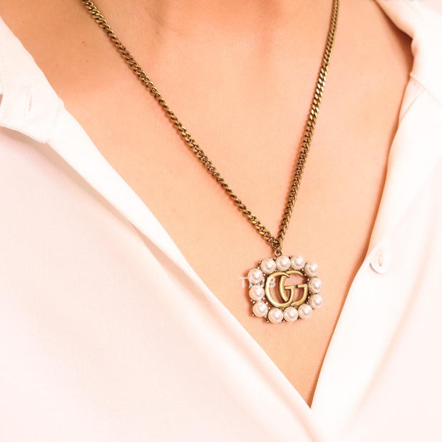 Rustic double g with pearls chain