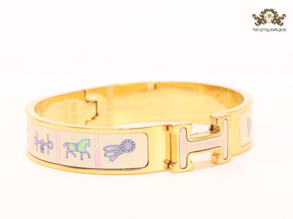Alphabet H multi coloured bracelet