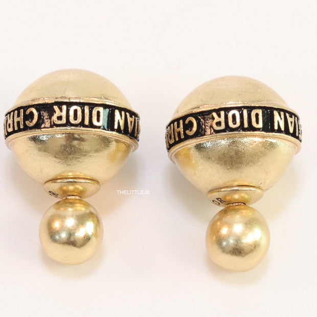 Gold plated lobe shape studs with alphabets