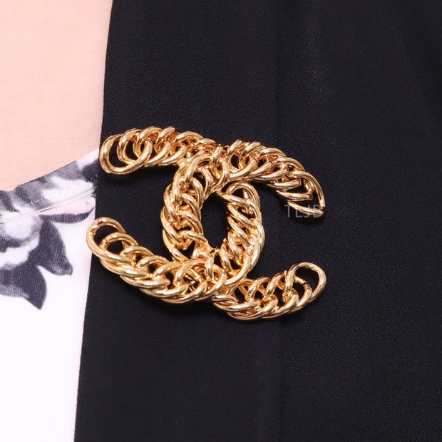 Gold Double C chain brooch