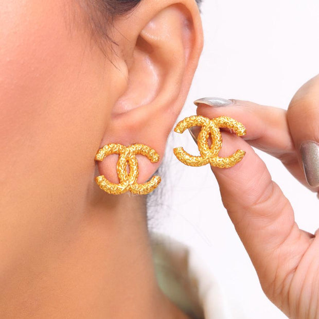 Double C hammered gold studs