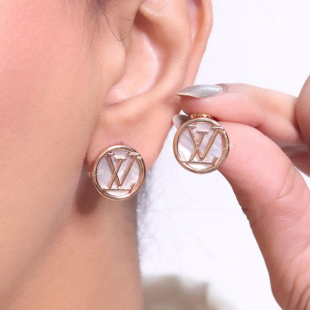 Alphabet L rose gold round studs 16 mm