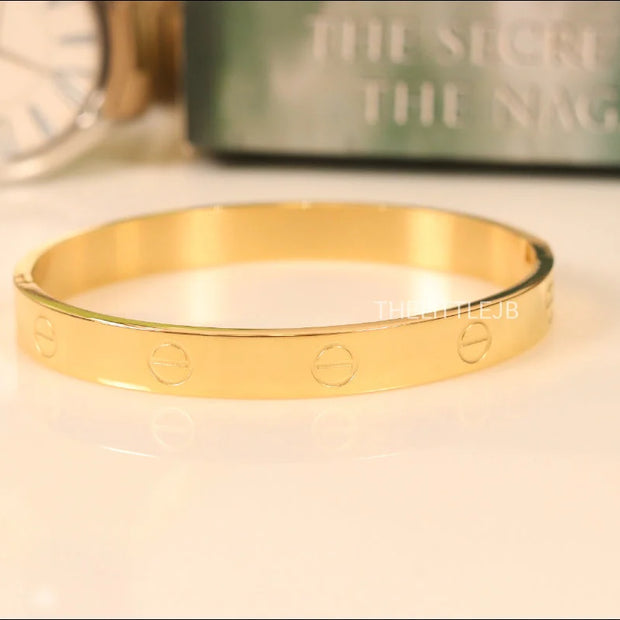 Gold plated bracelet for men's with screws