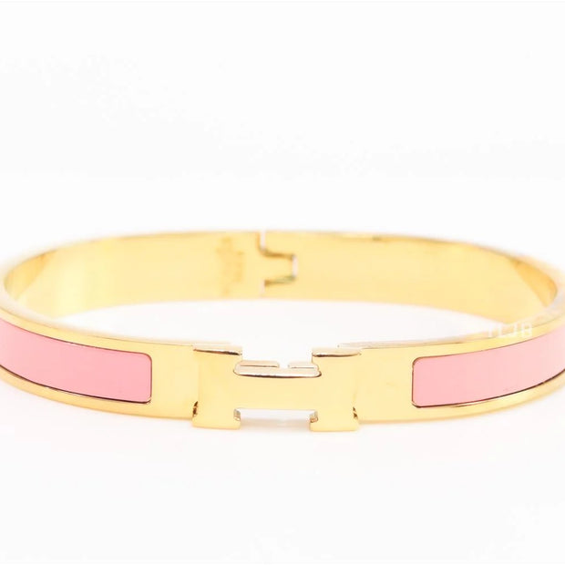 Alphabet H pink and gold 8 mm bracelet