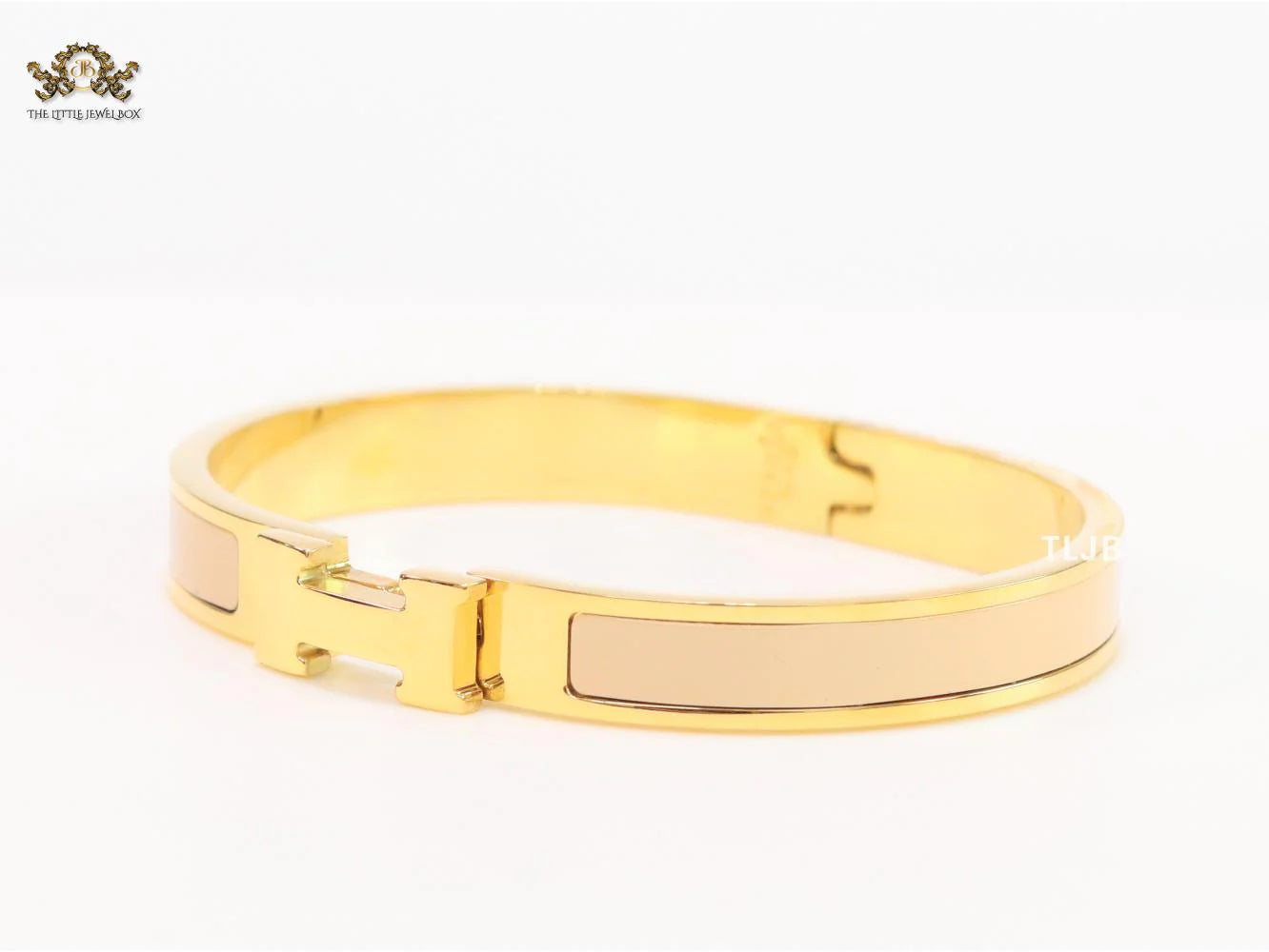 Alphabet H beige gold plated bracelet 8mm