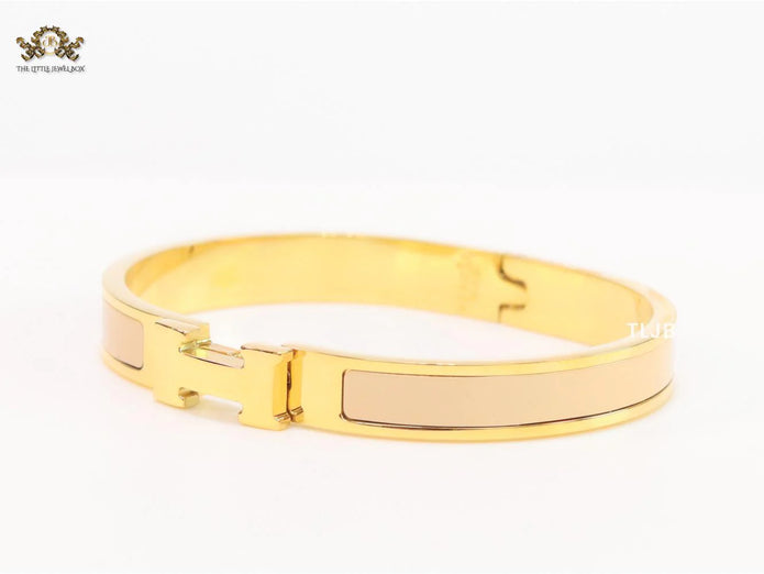 Alphabet H beige gold plated bracelet 8mm
