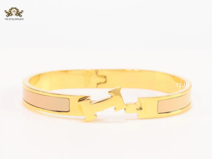 Alphabet H beige gold plated bracelet 8mm