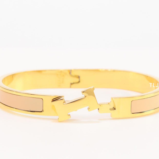 Alphabet H beige gold plated bracelet 8mm