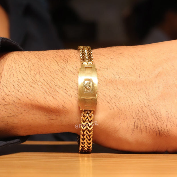 Alphabet A&E on plate gold bracelet