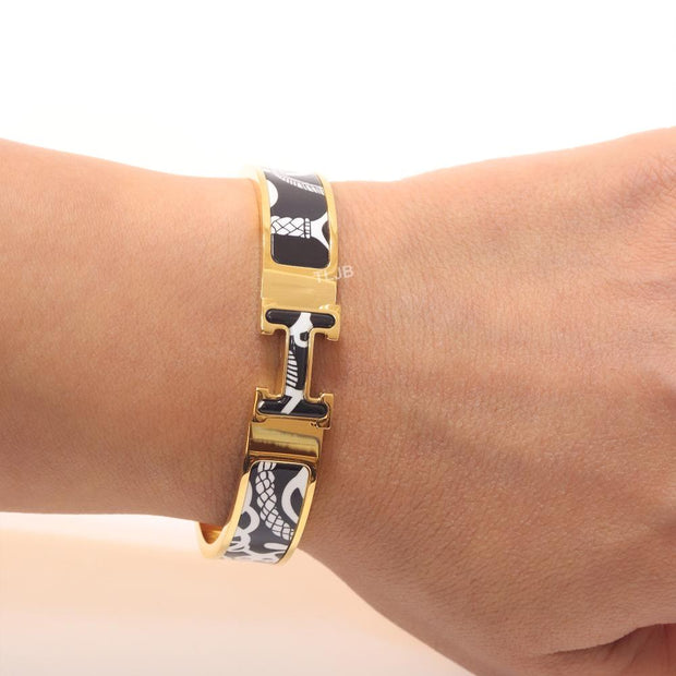 Alphabet H B&W bracelet