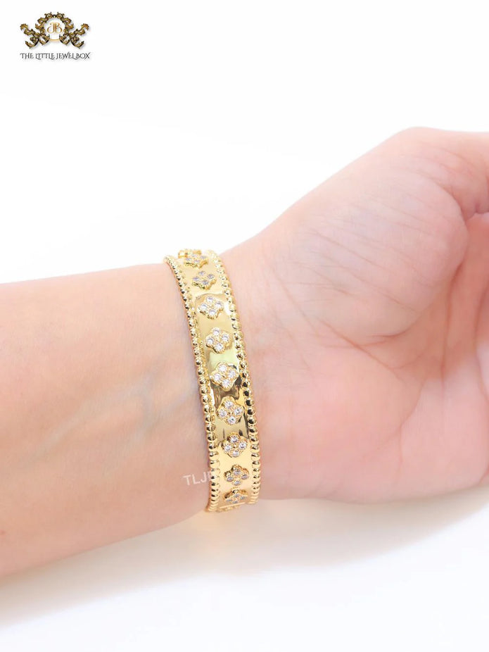 Gold clover motif CZ bracelet