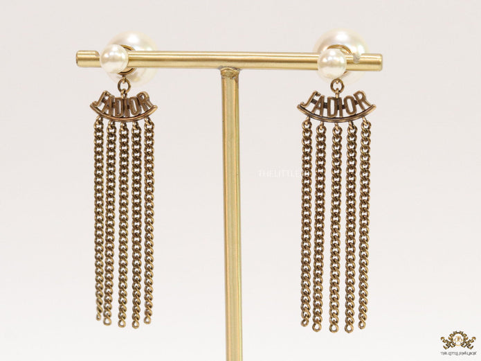 Golden chain dangles with alphabets and detachable pearl tops