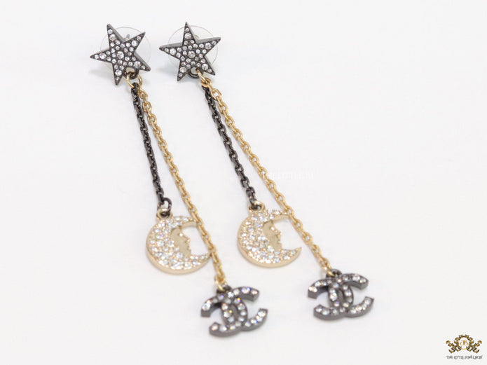 Dual chain star and moon dangles with double C motif